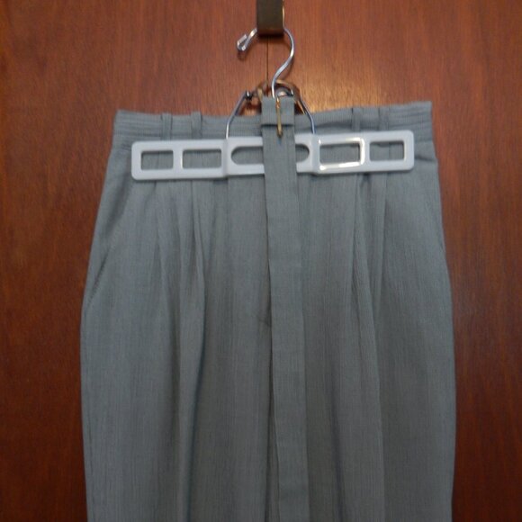 Blouse and pants - Picture 5 of 5